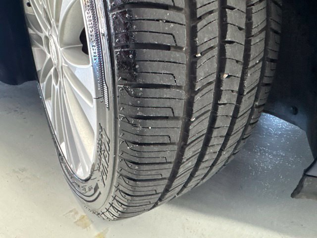 Used 2013 Buick Verano Convenience FWD image 20