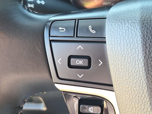 Used 2024 Toyota Crown XLE image 24