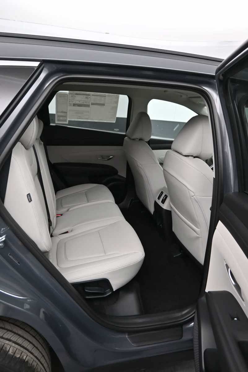 New 2026 Hyundai Tucson SEL Plus AWD/4WD image 12