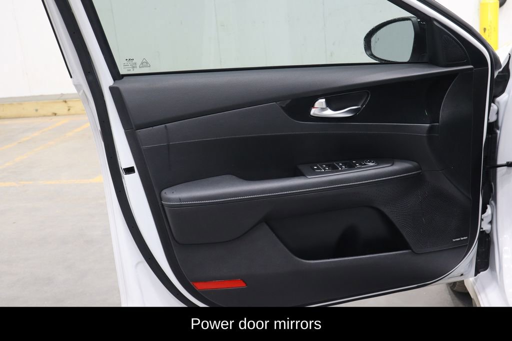 Used 2023 Kia Forte GT-Line w/ GT-Line Premium Package image 17