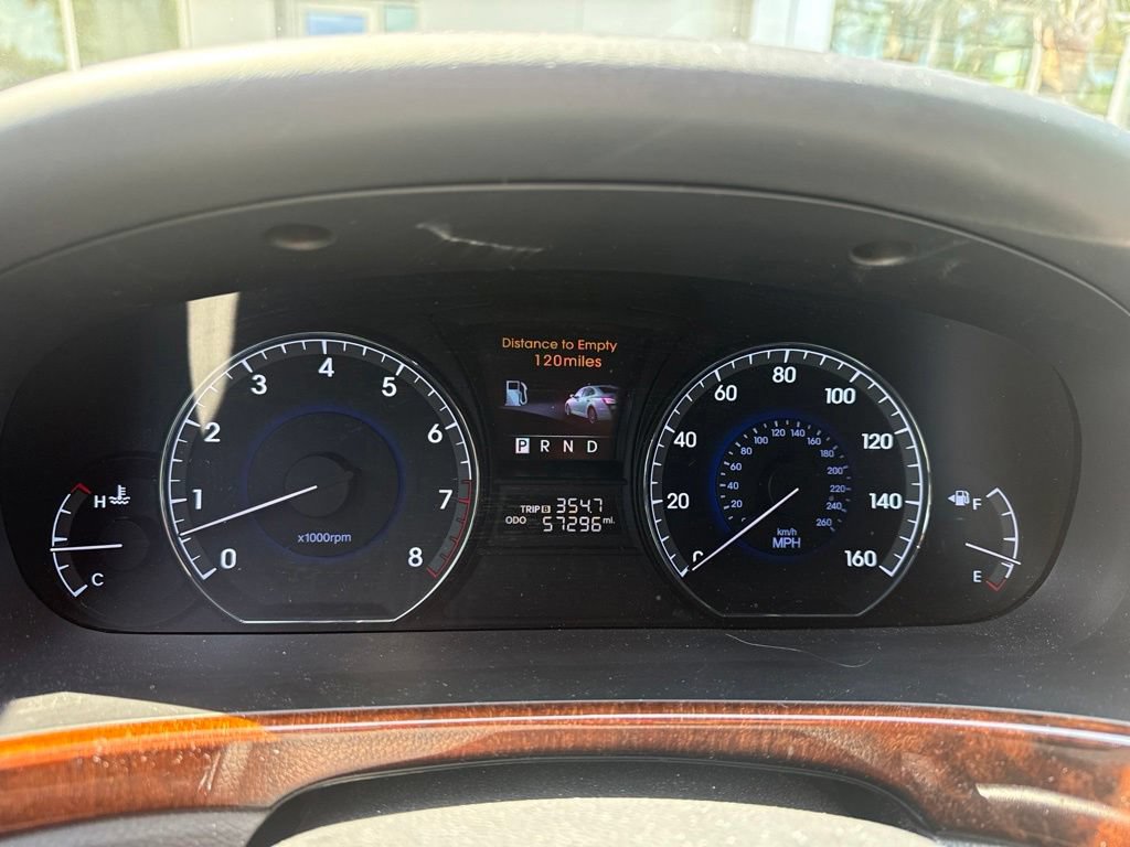 Used 2012 Hyundai Equus Signature RWD image 8