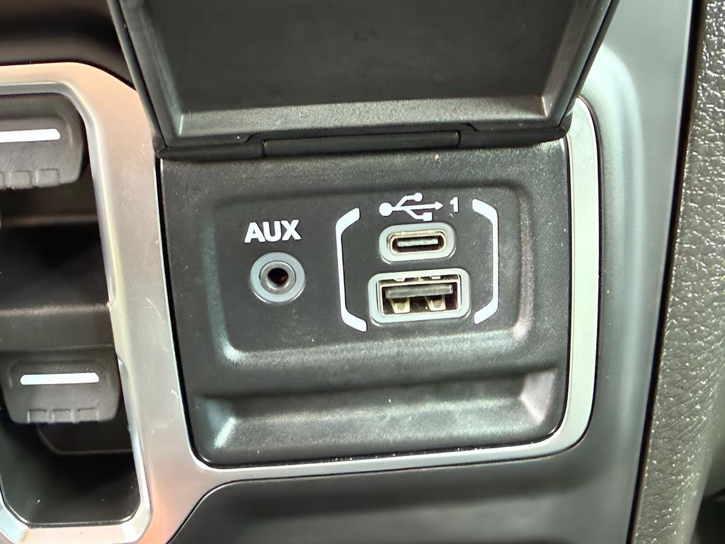 Used 2025 Jeep Wrangler Unlimited Sport AWD/4WD image 14