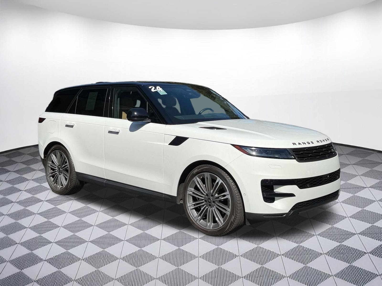 Used 2024 Land Rover Range Rover Sport SE AWD/4WD image 7