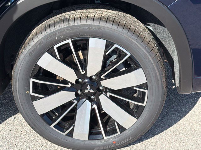 New 2026 Mitsubishi Outlander SEL FWD image 17