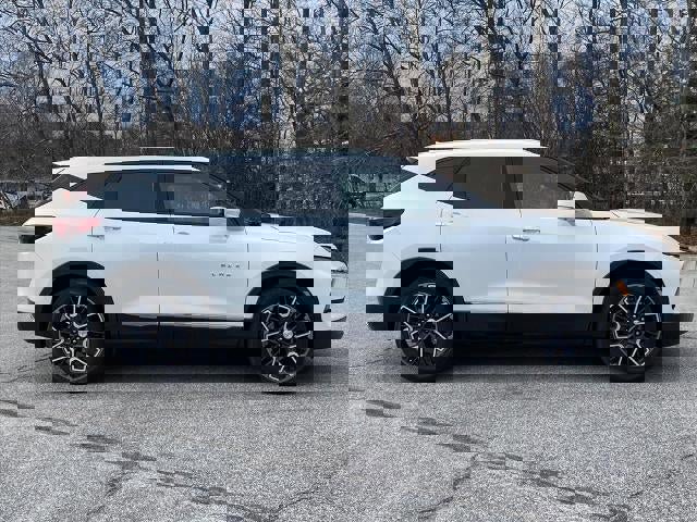 Certified 2023 Chevrolet Blazer Premier w/ Driver Confidence II Package image 2