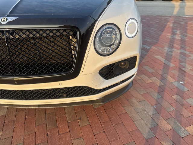 Used 2019 Bentley Bentayga AWD/4WD image 24