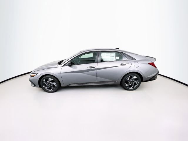 New 2025 Hyundai Elantra SEL w/ Cargo Package image 4