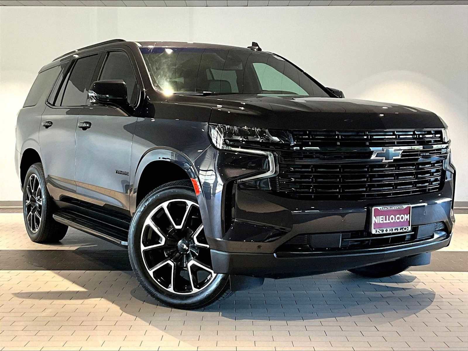 Used 2024 Chevrolet Tahoe RST w/ Luxury Package AWD/4WD image 12