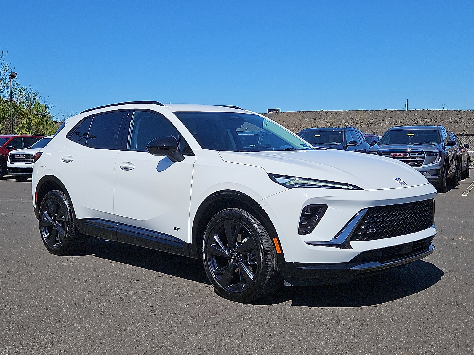 Certified 2025 Buick Envision Sport Touring AWD/4WD image 1