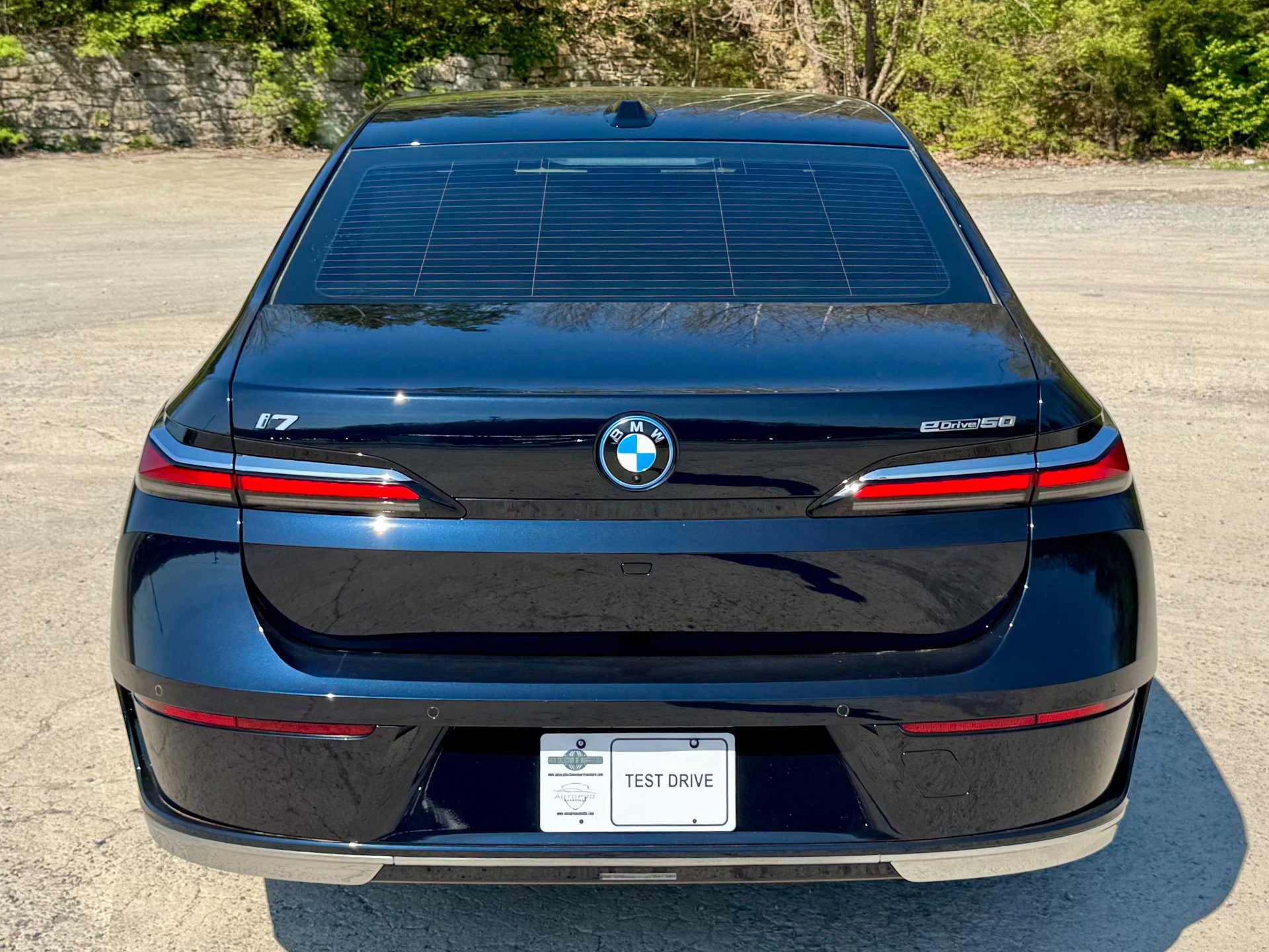 Used 2025 BMW i7 eDrive50 w/ Executive Package image 6