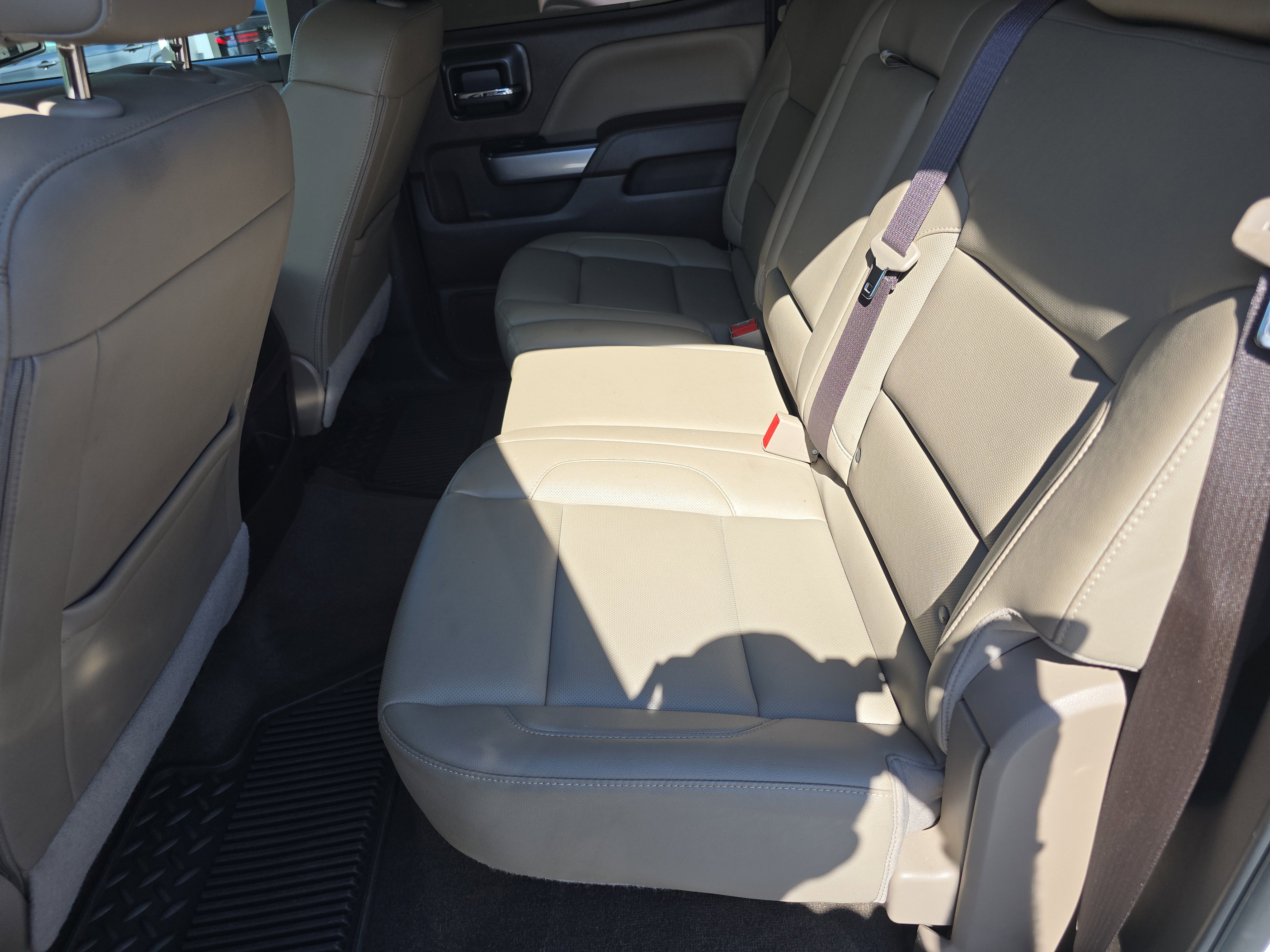 Used 2018 Chevrolet Silverado 1500 LTZ Z71 w/ LTZ Plus Package AWD/4WD image 15
