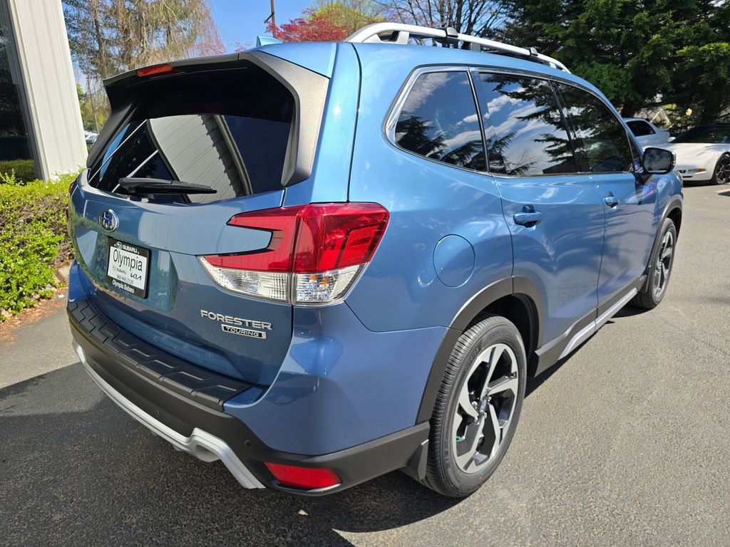 Certified 2023 Subaru Forester Touring AWD/4WD image 4