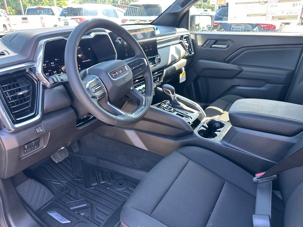 New 2025 GMC Canyon Elevation w/ Convenience Package image 9