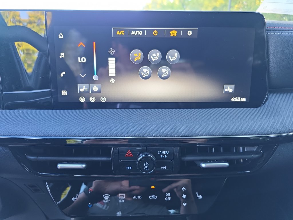 New 2027 Nissan Kicks SR w/ SR Premium Package FWD image 27
