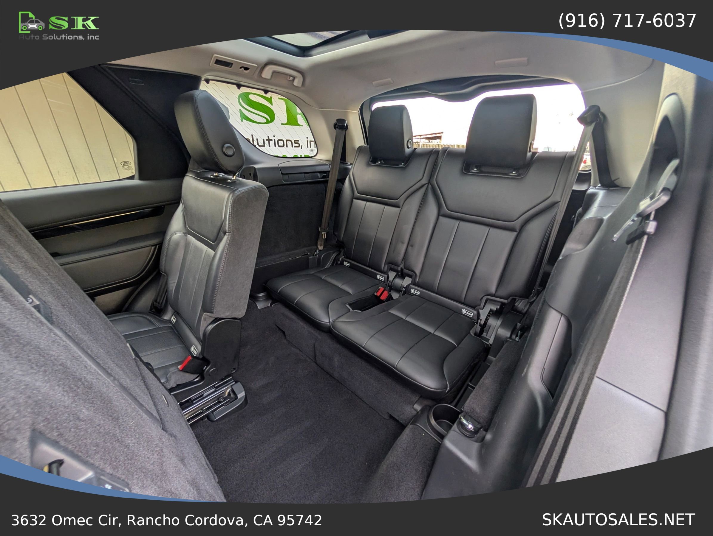 Used 2017 Land Rover Discovery SE image 29