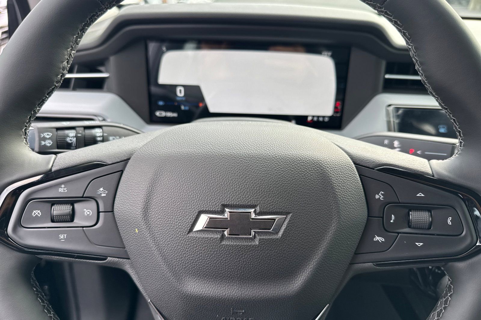 New 2027 Chevrolet Bolt RS w/ Technology Package FWD image 22