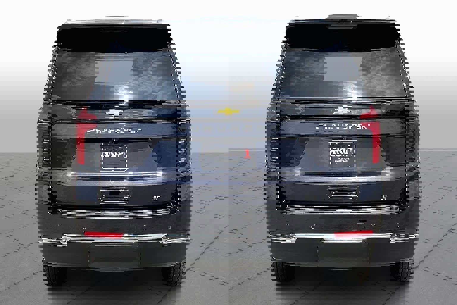 Used 2025 Chevrolet Suburban LT image 5