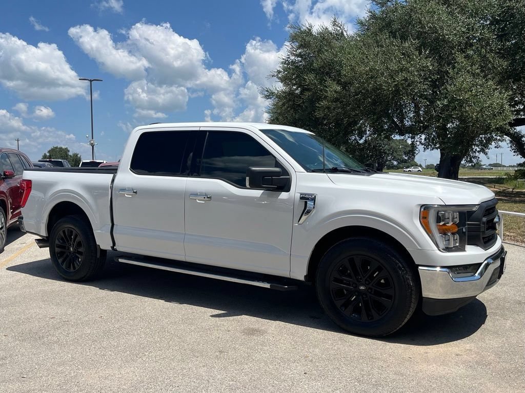 Used 2021 Ford F150 XLT w/ Equipment Group 302A High RWD image 3
