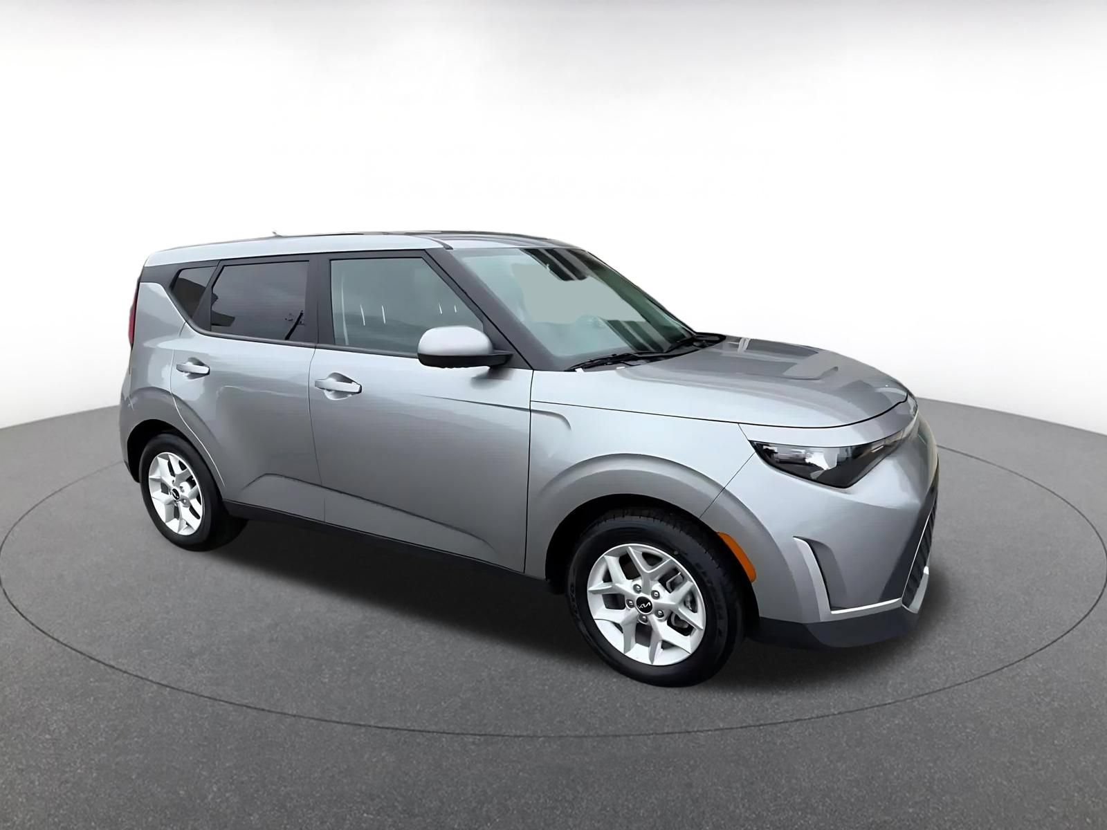 Used 2025 Kia Soul LX w/ LX Technology Package FWD video 2