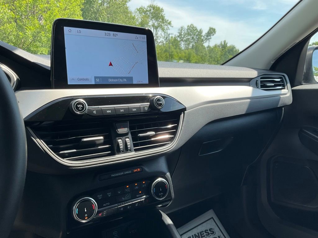 Used 2022 Ford Escape SEL w/ Technology Package AWD/4WD image 9