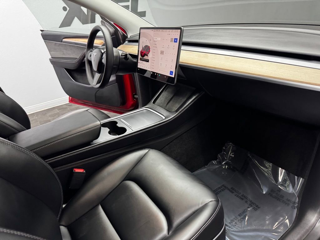 Used 2024 Tesla Model Y Long Range image 56