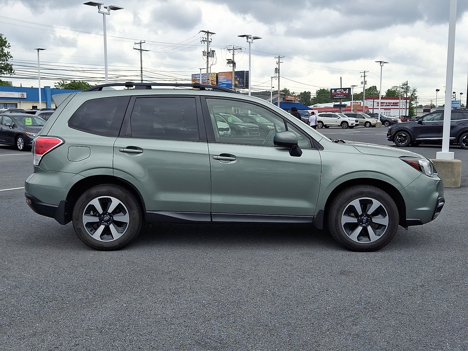 Used 2018 Subaru Forester 2.5i Premium AWD/4WD image 4