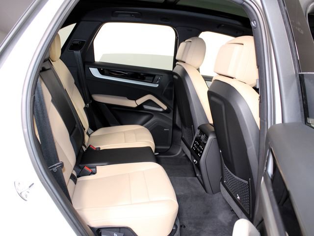 New 2026 Porsche Cayenne AWD/4WD image 26