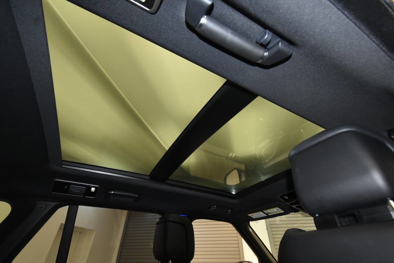 Used 2021 Land Rover Range Rover Westminster Edition image 17