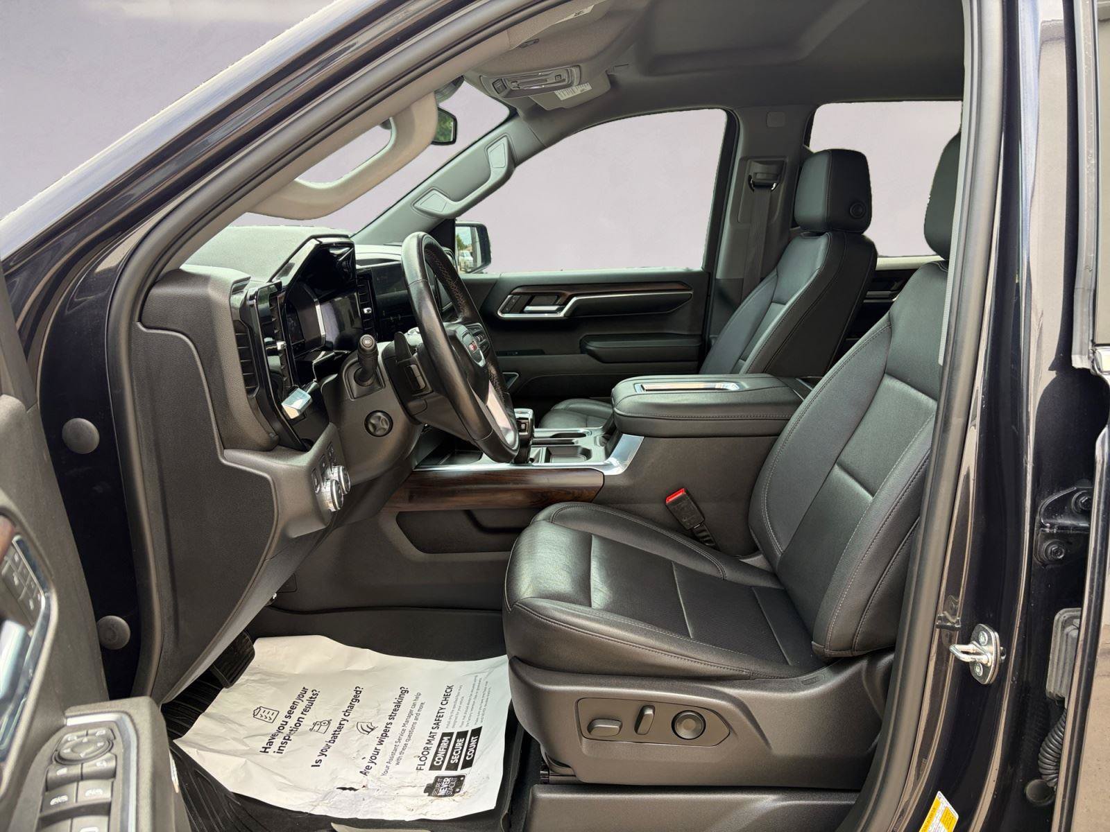 Used 2022 GMC Sierra 1500 SLT AWD/4WD image 9