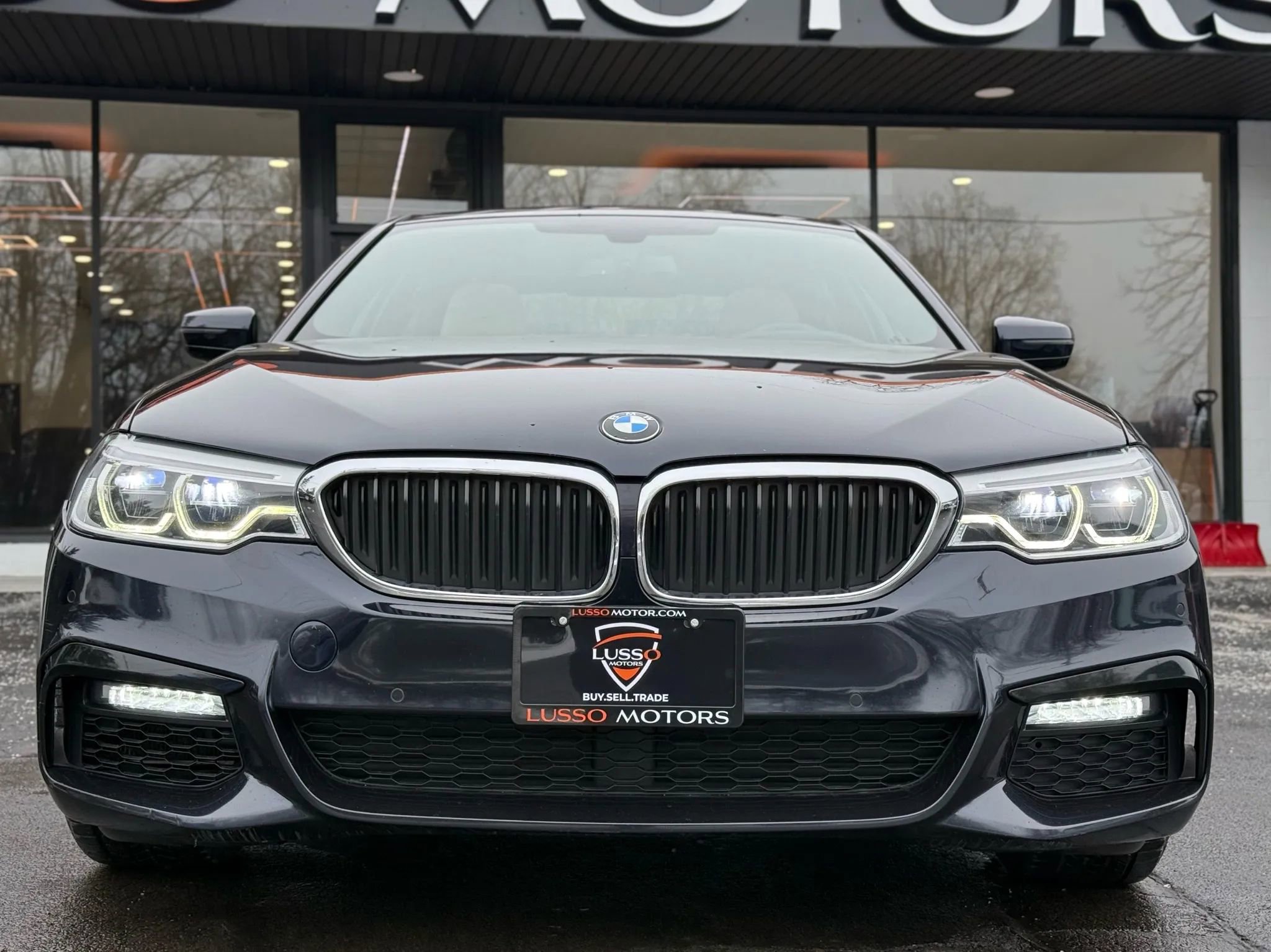 Used 2017 BMW 540i xDrive image 38