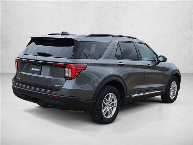 Used 2025 Ford Explorer Active AWD/4WD image 5