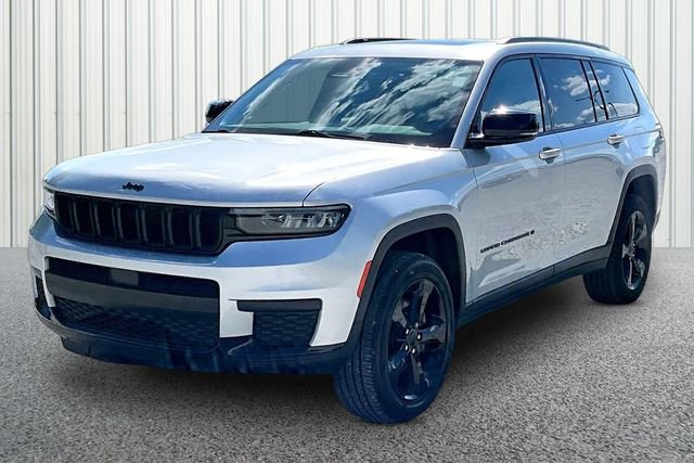 Used 2023 Jeep Grand Cherokee L Laredo AWD/4WD image 2