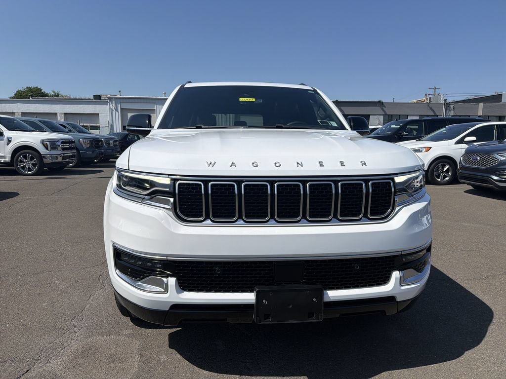 Used 2023 Jeep Wagoneer 4WD w/ Premium Group I image 8