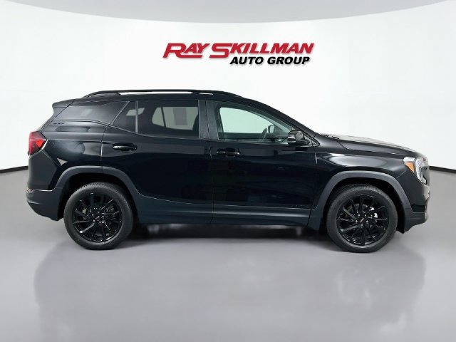 Used 2023 GMC Terrain SLE w/ Driver Convenience Package AWD/4WD image 8