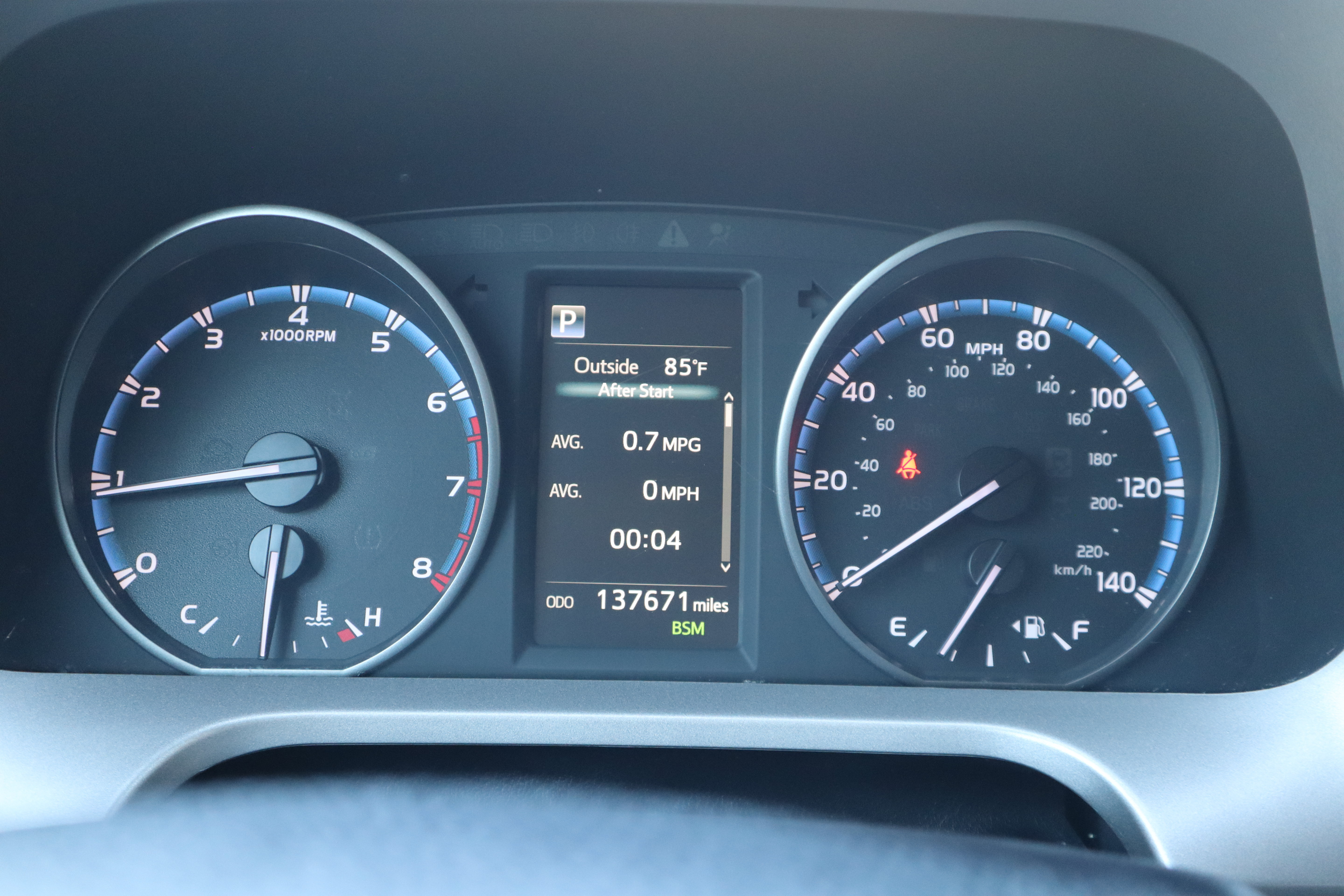 Used 2018 Toyota RAV4 XLE AWD/4WD image 17