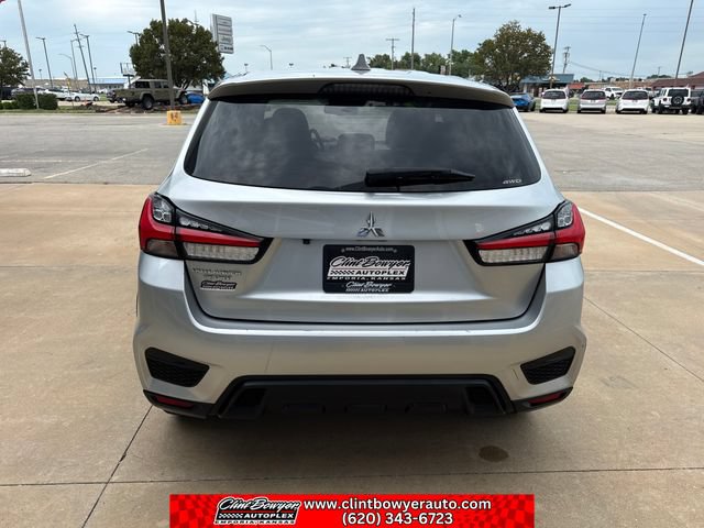 Used 2024 Mitsubishi Outlander Sport SE AWD/4WD image 4
