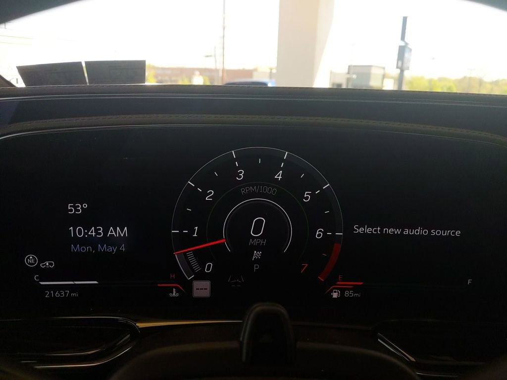 Used 2023 Cadillac Escalade ESV V AWD/4WD image 35