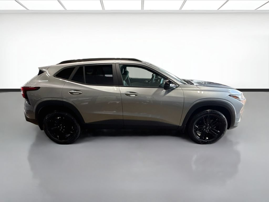 New 2026 Chevrolet Trax ACTIV FWD image 4