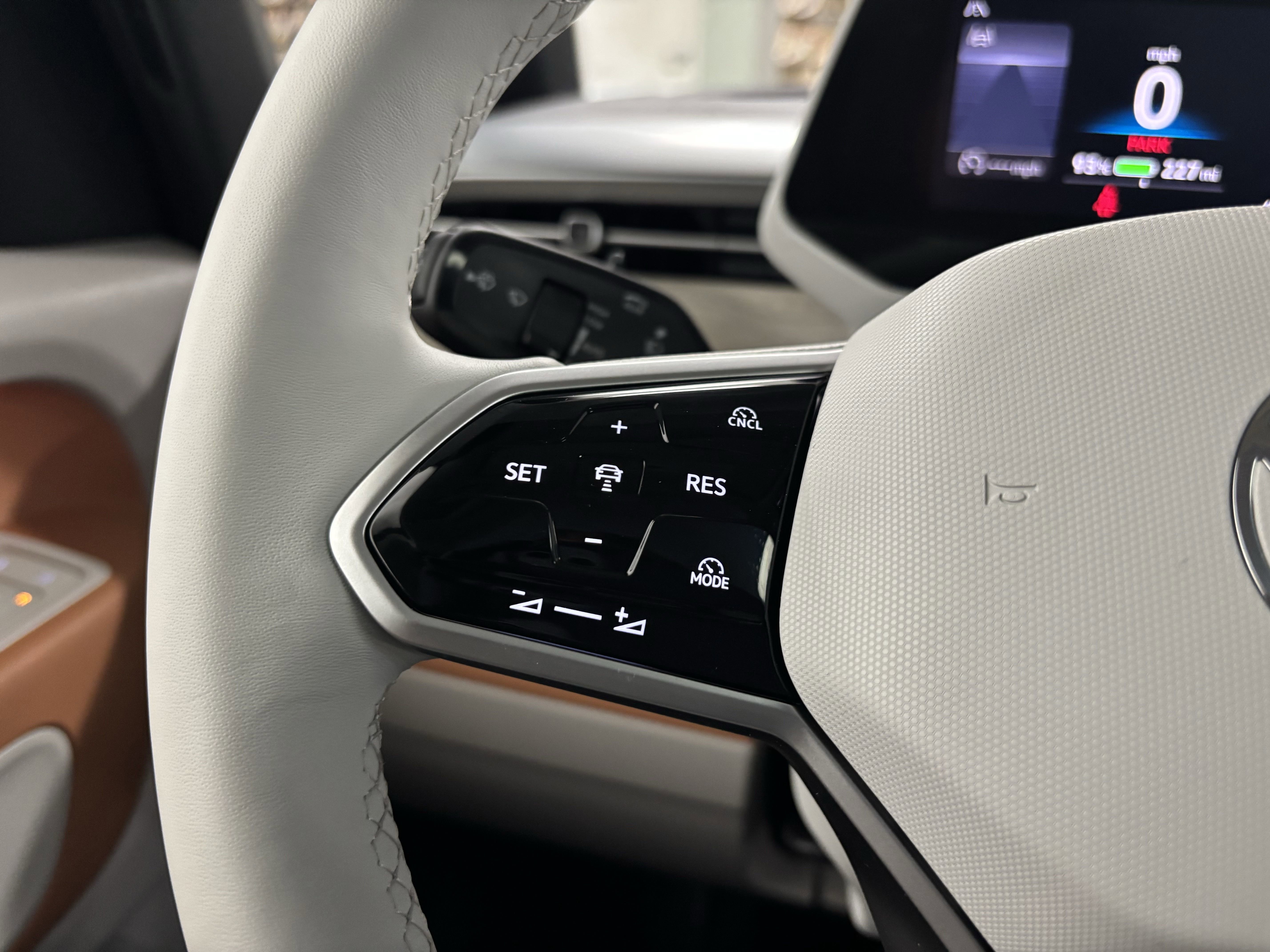 New 2025 Volkswagen ID. Buzz 1st Edition AWD/4WD image 26