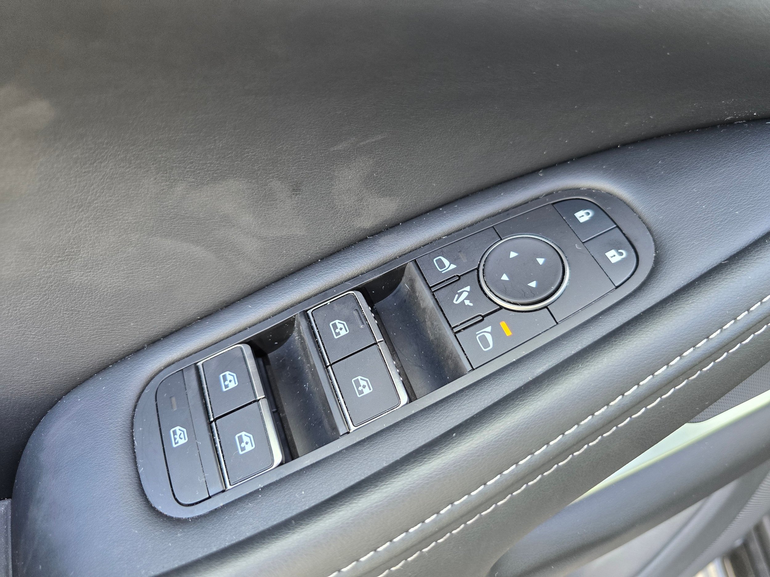 Used 2025 INFINITI QX60 Sensory w/ Vision Package AWD/4WD image 17