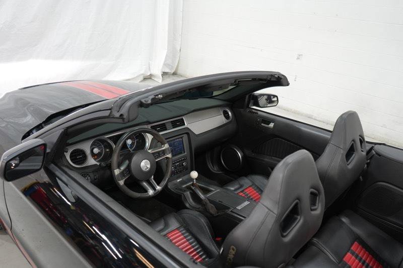 Used 2012 Ford Mustang Shelby GT500 w/ SVT Performance Pkg image 12