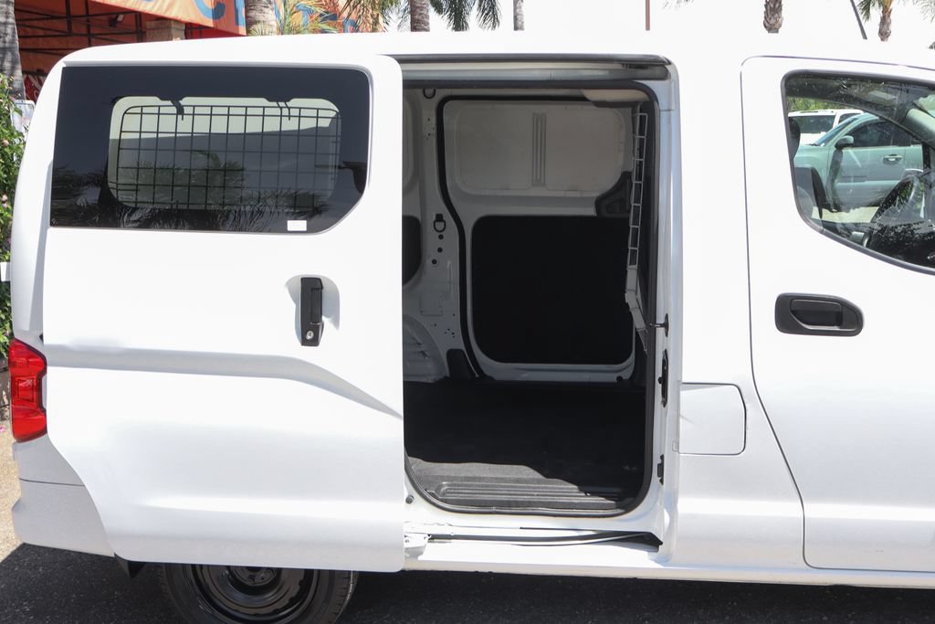 Used 2020 Nissan NV200 SV w/ Sliding Glass Door Package FWD image 11