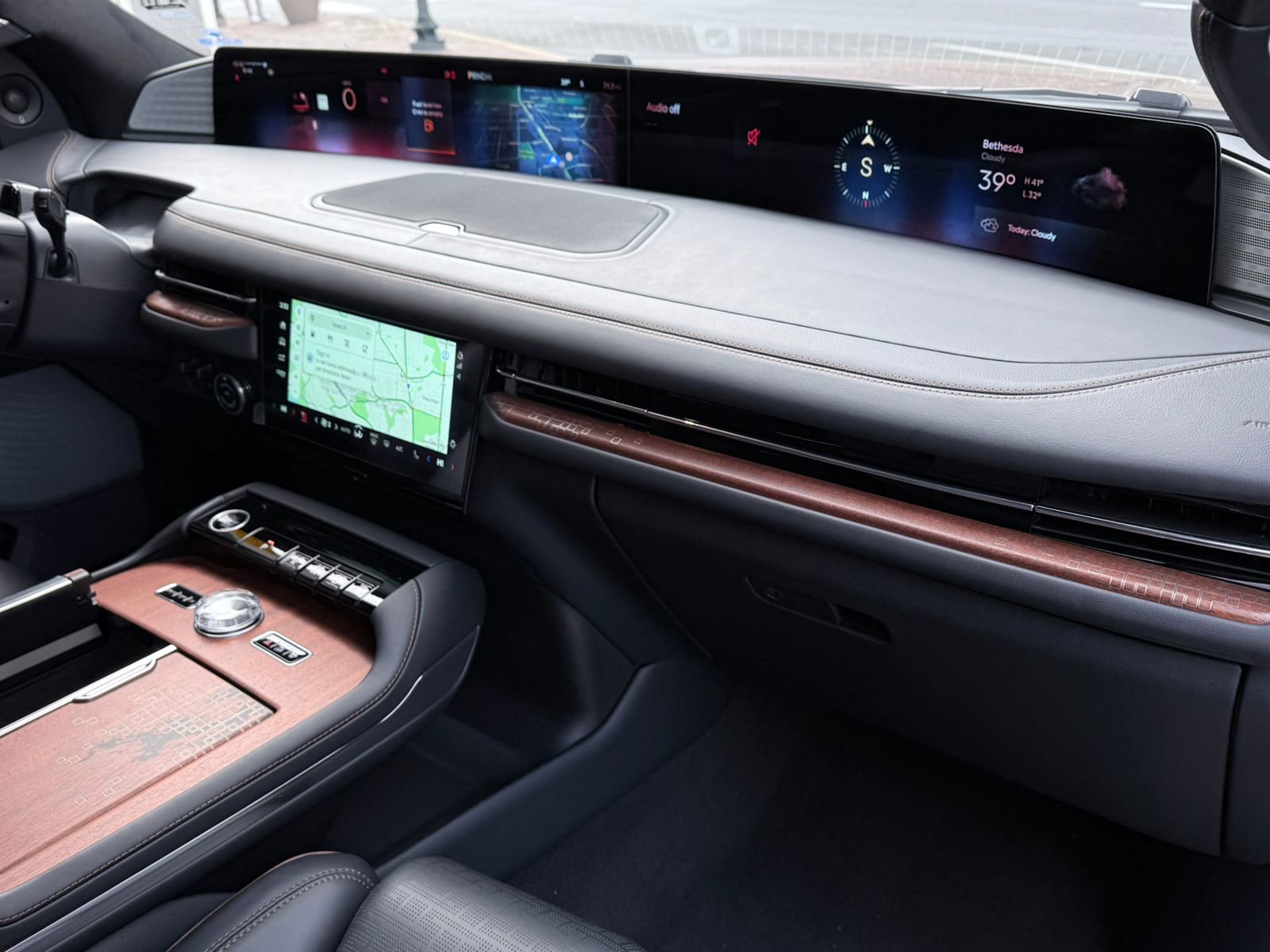 New 2025 Lincoln Navigator Black Label image 8