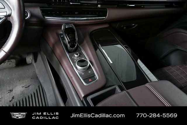 Used 2023 Cadillac Escalade ESV Sport Platinum w/ LPO, ONYX Package image 16
