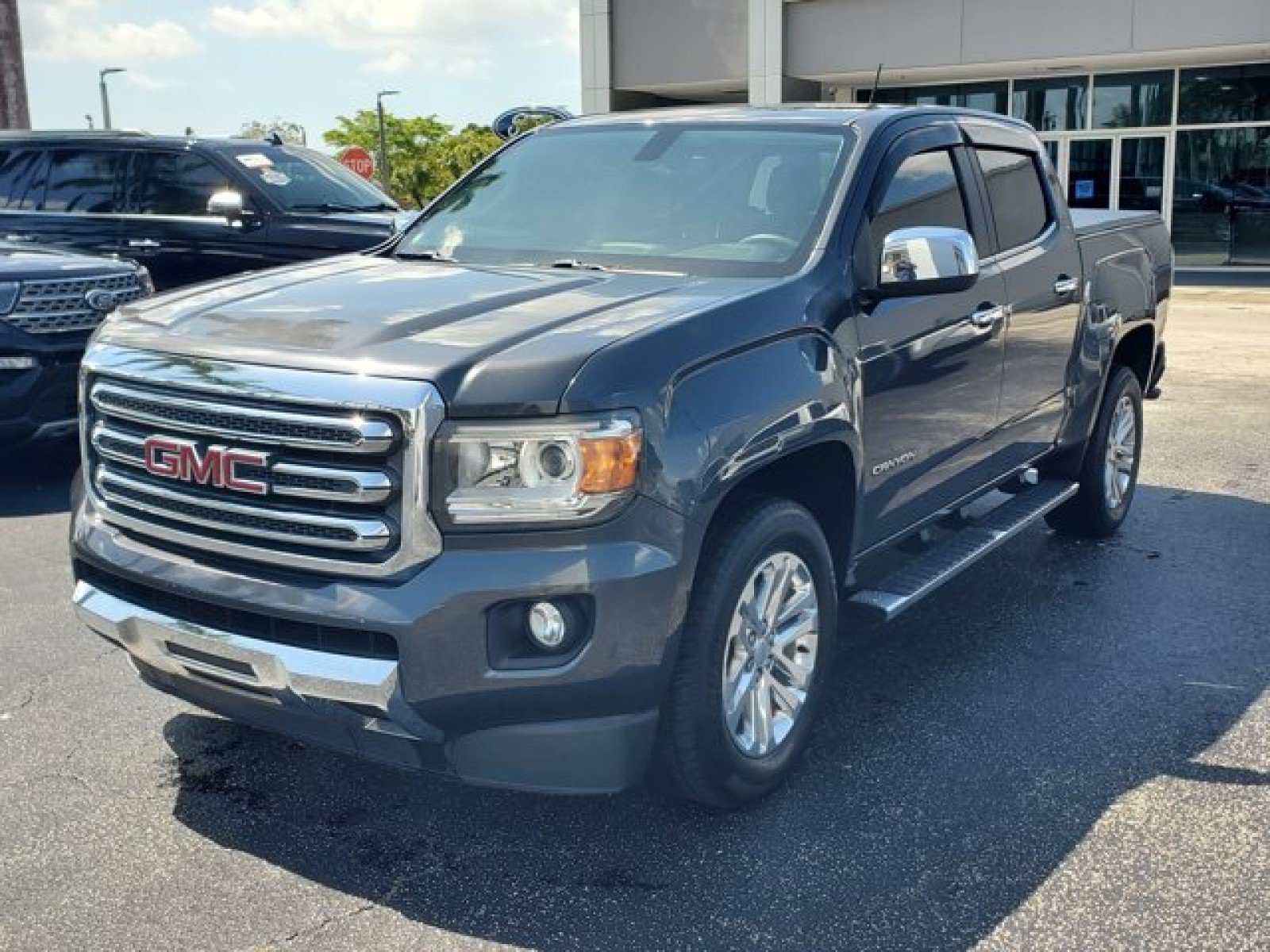 Used 2016 GMC Canyon SLT w/ Trailering Package RWD image 3