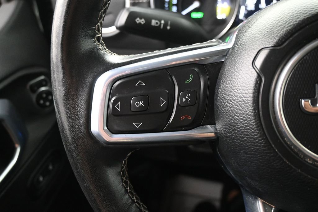 Used 2023 Jeep Wrangler Unlimited Sahara w/ Cold Weather Group AWD/4WD image 21