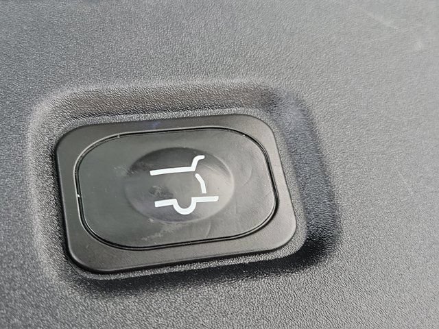 Certified 2025 Lincoln Navigator Reserve AWD/4WD image 9