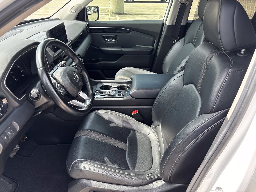 Used 2025 Honda Pilot Touring image 18