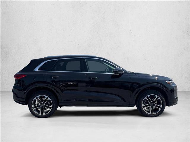 Certified 2025 Audi Q5 Premium w/ Convenience Package AWD/4WD image 4