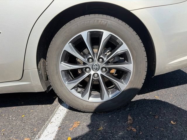 Used 2016 Toyota Avalon XLE Premium FWD image 11